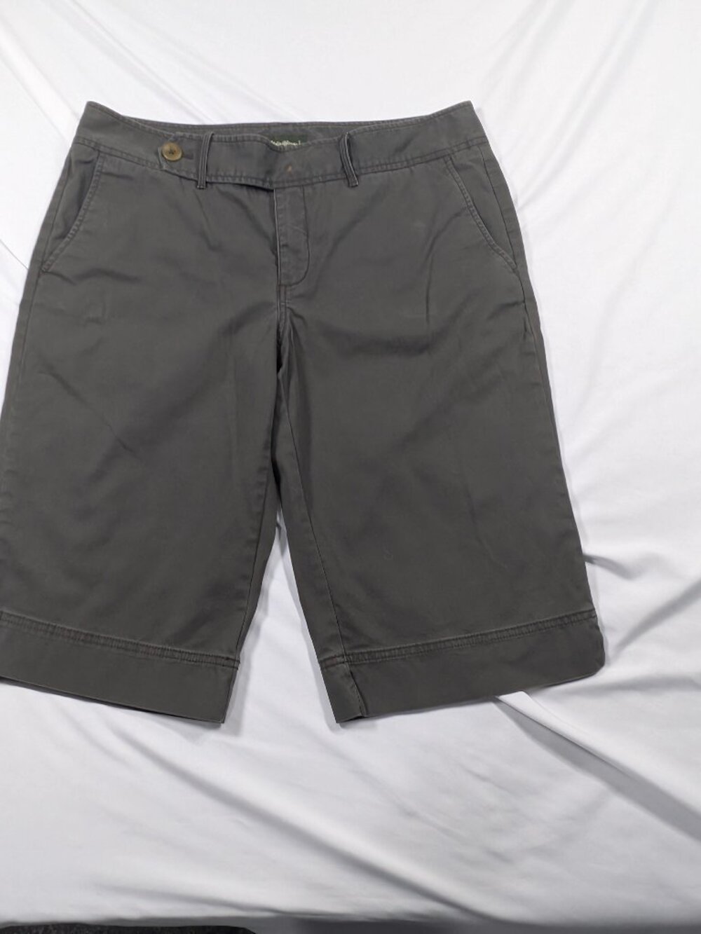 Eddie Bauer Women's Size 12 Stretch Bermuda Shorts Cargo Back Pocke